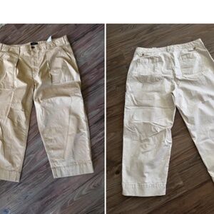 BANANA REPUBLIC FACTORY Lot of 2 pr Barrel Leg Chinos - Khaki + Cream - Size 18
